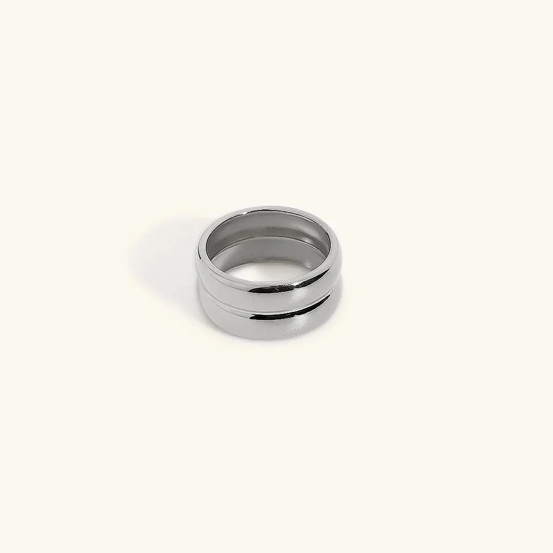 18K gold double-layer split band ring flat lay product display polished metallic finish