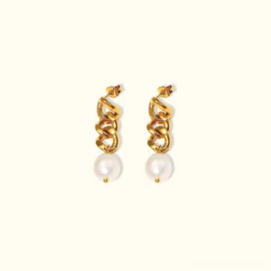 18K gold pearl drop earrings flat lay front view featuring polished gold curb chain links with lustrous freshwater pearl dangles on white background